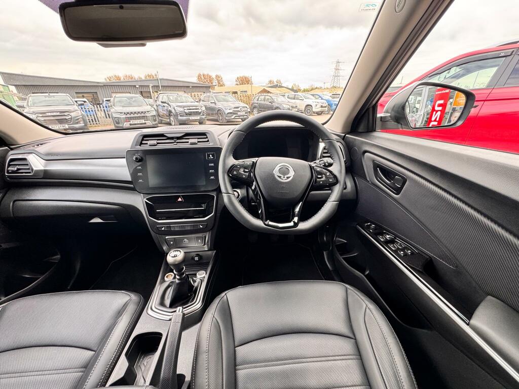 SsangYong Tivoli 1.5 K40 Euro 6 Ss NX74ZWZ Silver #4