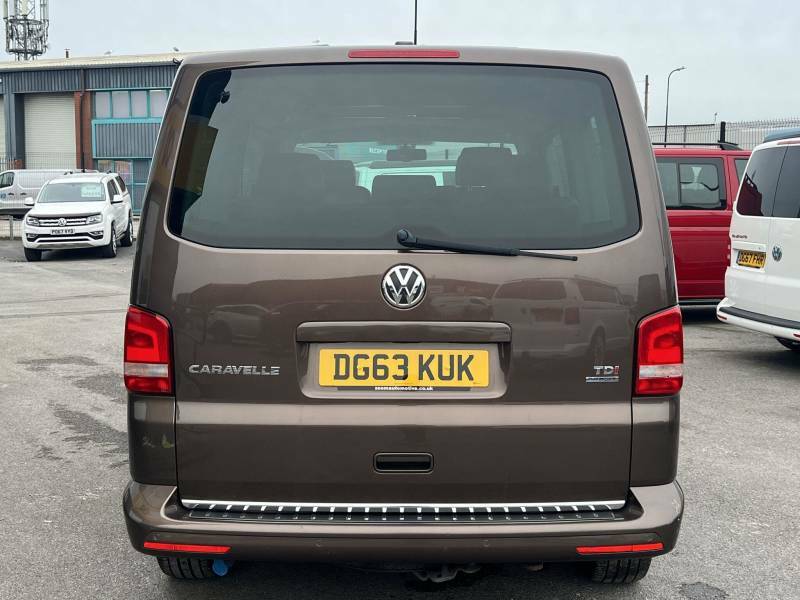 Volkswagen Caravelle 2.0 Tdi Bluemotion Tech Executive 140 Dsg - 20 Brown #4