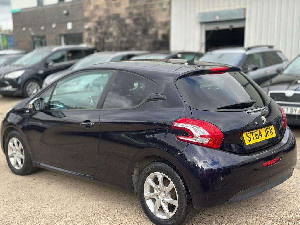 Peugeot 208 Hatchback 1.2 Vti Puretech Style Euro 5 2014 ST64JFN Blue #3