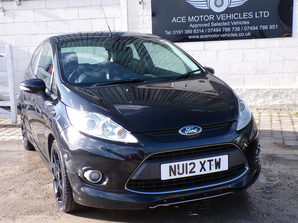 Ford Fiesta Metal Black #2