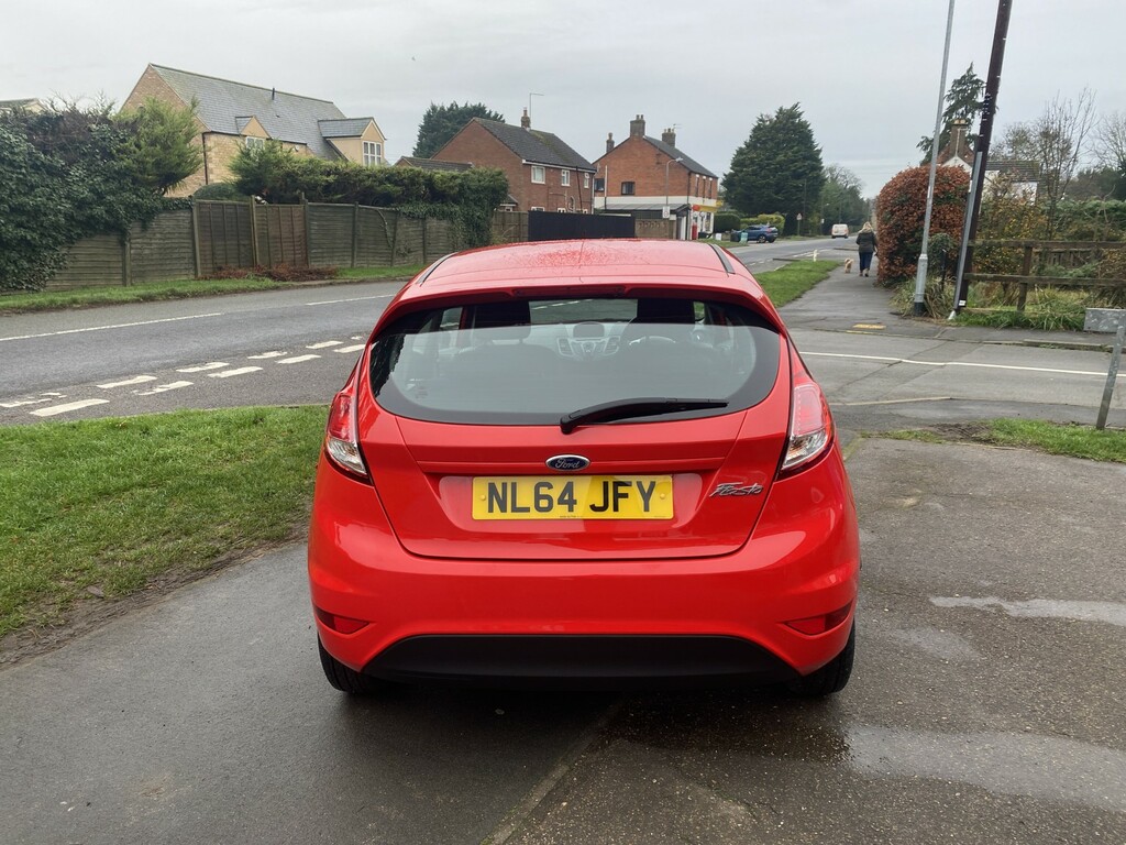 Ford Fiesta Hatchback 1.3 Studio 2014 NL64JFY Red #3