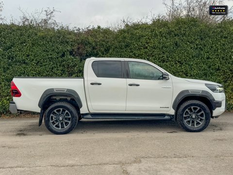 Toyota HILUX Invincible X PY22JFV White #5