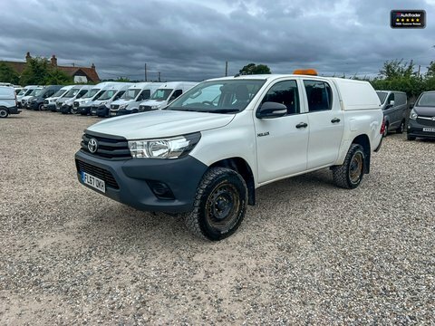 Toyota HILUX Crew Cab 4X4 FL67UKH  #2