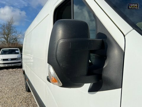 Nissan NV400  White #11