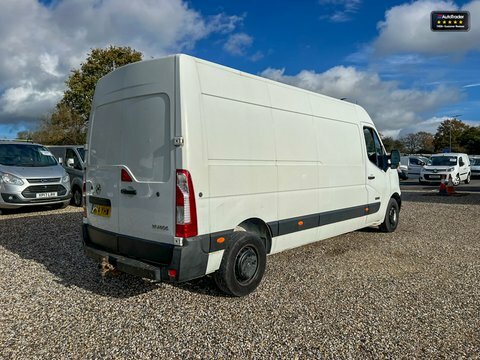 Nissan NV400  White #6