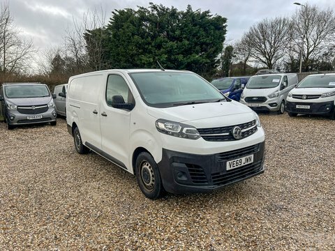 Vauxhall Vivaro Lwb L2h1 2900 VE69JWN White #4