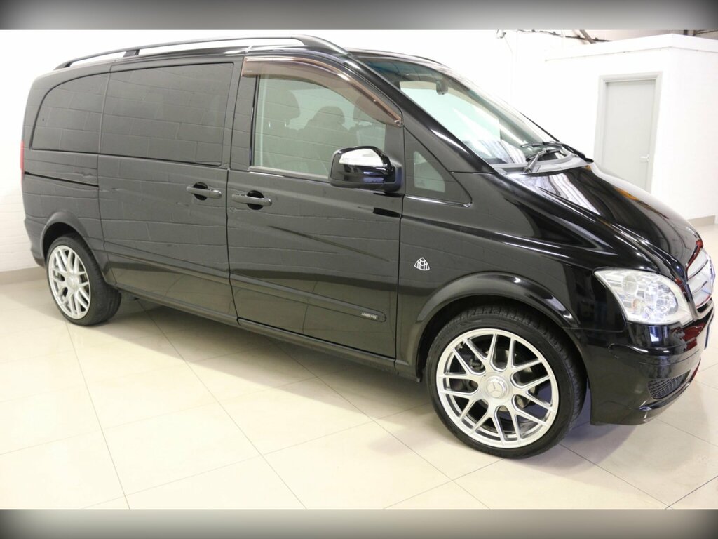 Mercedes-Benz Viano 3.5 V6 Ambiente Mpv Black #2