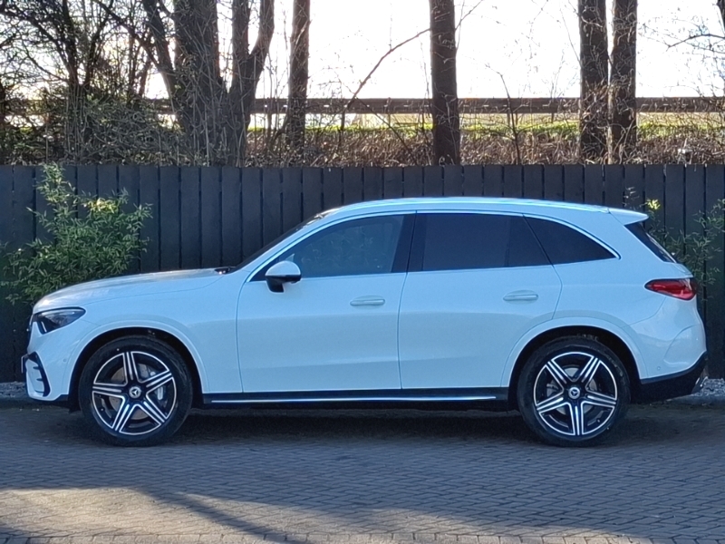Mercedes-Benz GLC Class Glc 300 4Matic Amg Line Prem Pan 9G-tronic White #4