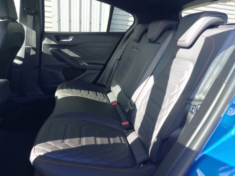 Ford Focus 1.0 Ecoboost Hybrid Mhev 155 St-line Vignale MT72BWW Blue #6