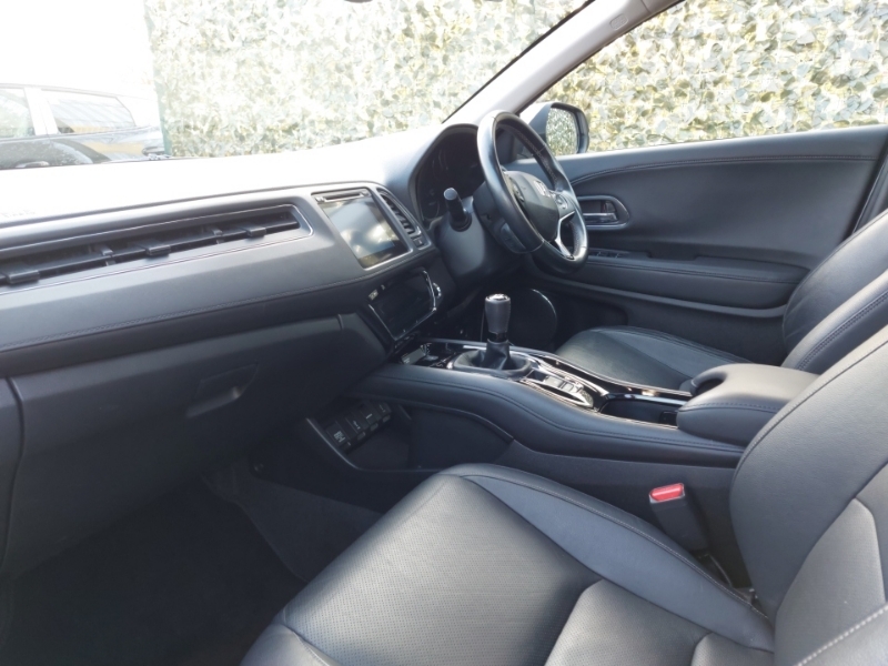 Honda Hr-V 1.5 I-vtec Ex SY20JXL White #5