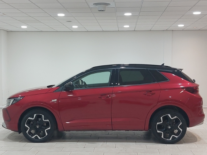 Vauxhall Grandland 1.2 Turbo Ultimate Red #4