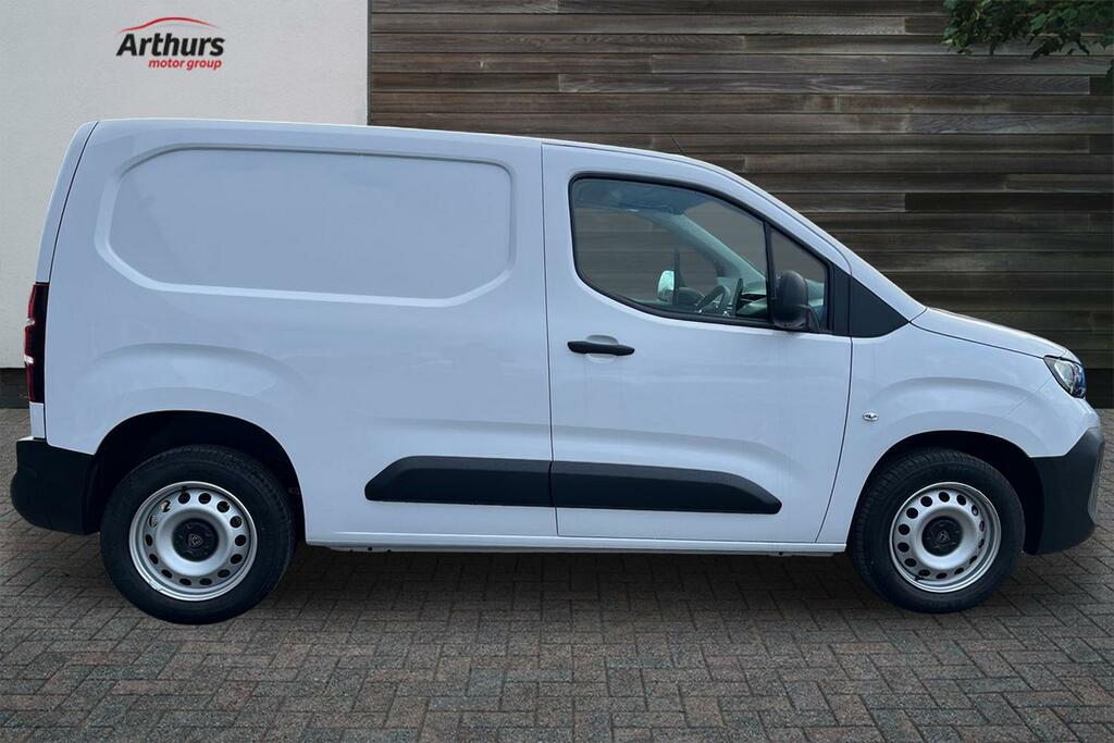 Peugeot Partner Bluehdi Professional-plus Standard CY75GWO White #2