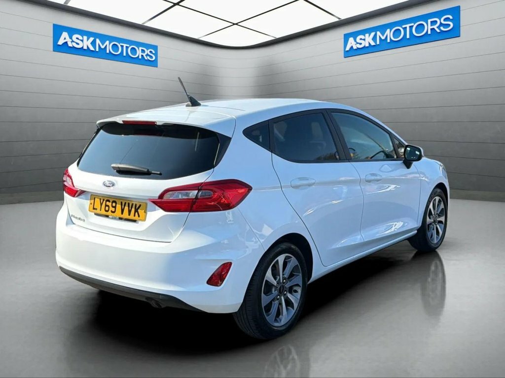 Ford Fiesta 1L Trend LY69VVK White #3