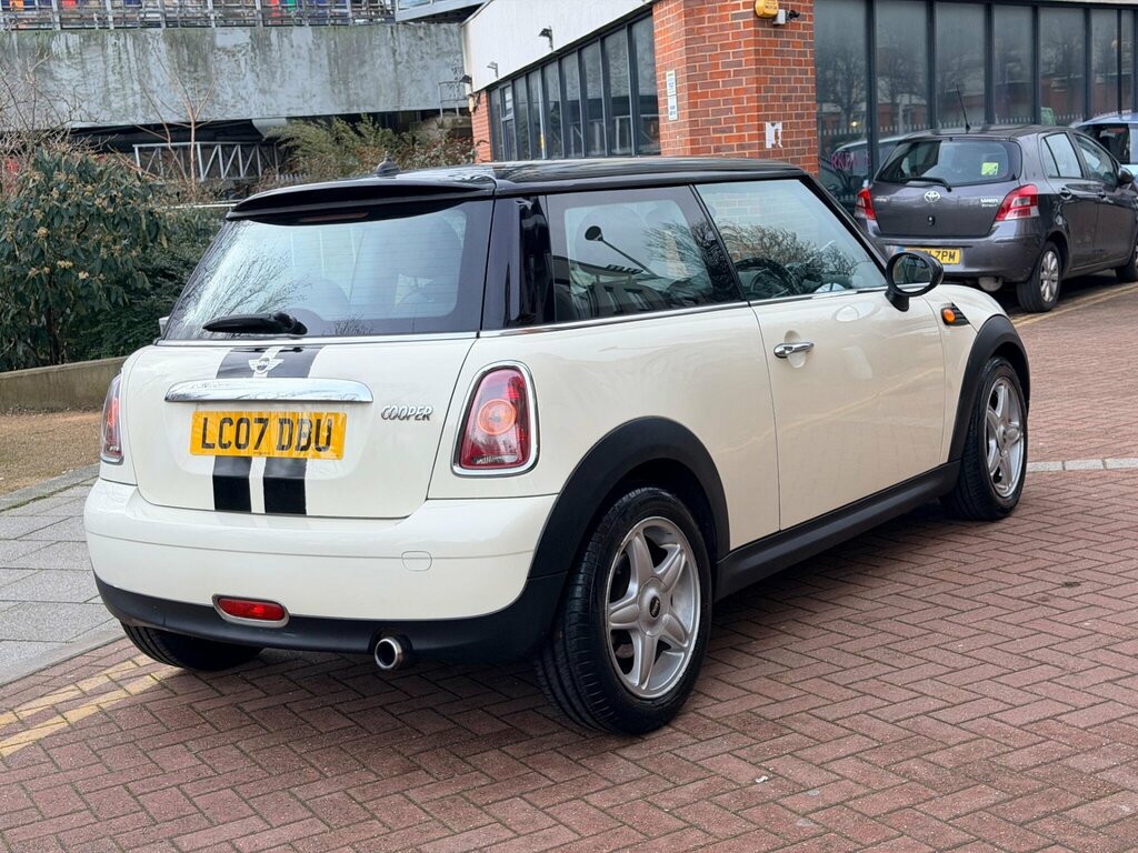 Mini Hatch 1.6 Cooper Steptronic Euro 4 LC07DBU White #5