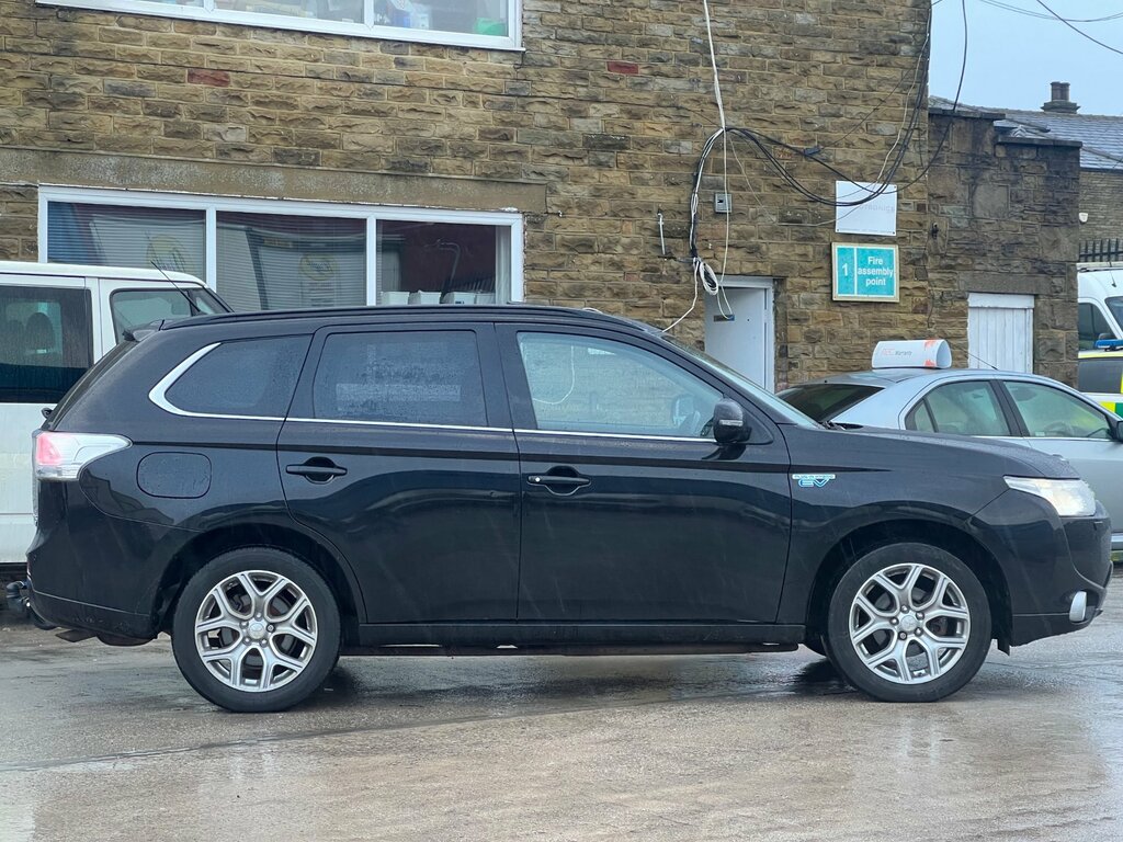 Mitsubishi Outlander Phev Gx 4H 5-Door WR15DLN Black #2