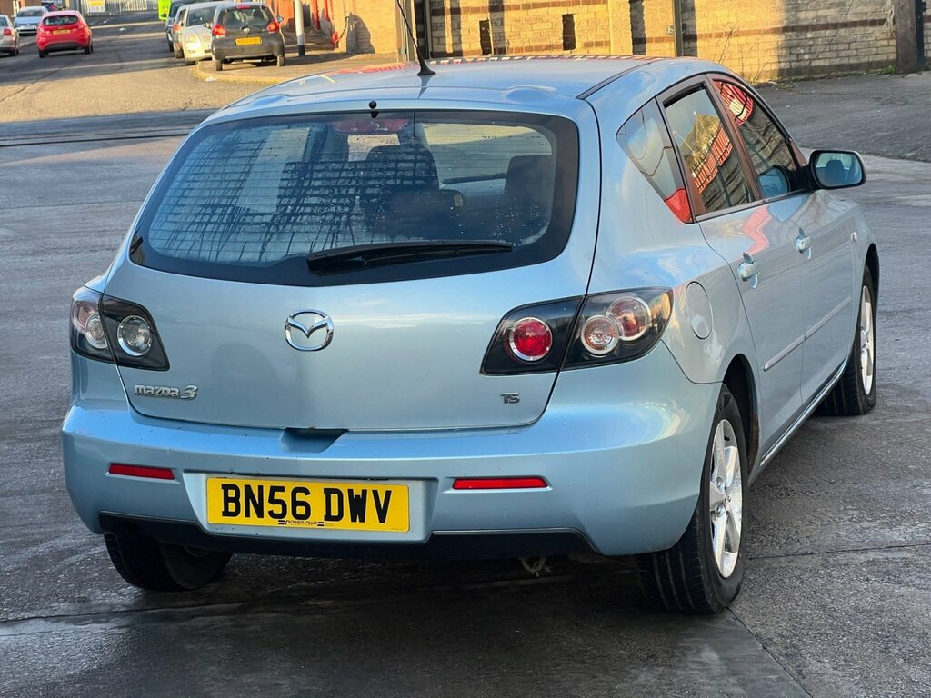 Mazda 3 1.6 Ts Silver #3