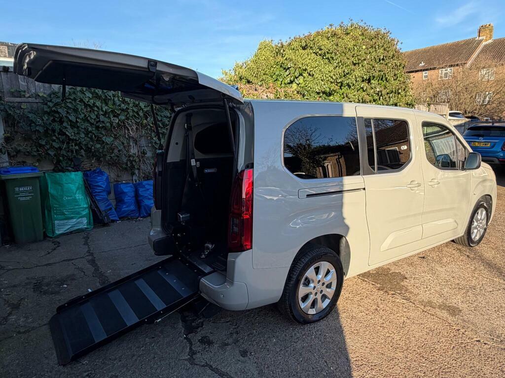Vauxhall Combo Life Se XL S S Wav Conversion 1.2 Grey #3