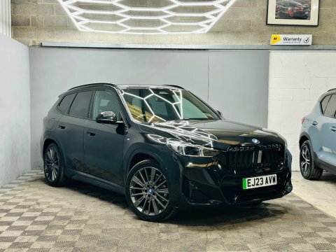 BMW iX1 30 66.5Kwh M EJ23AVW Black #2