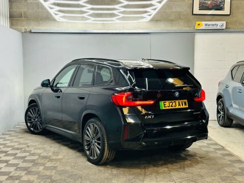 BMW iX1 30 66.5Kwh M EJ23AVW Black #6
