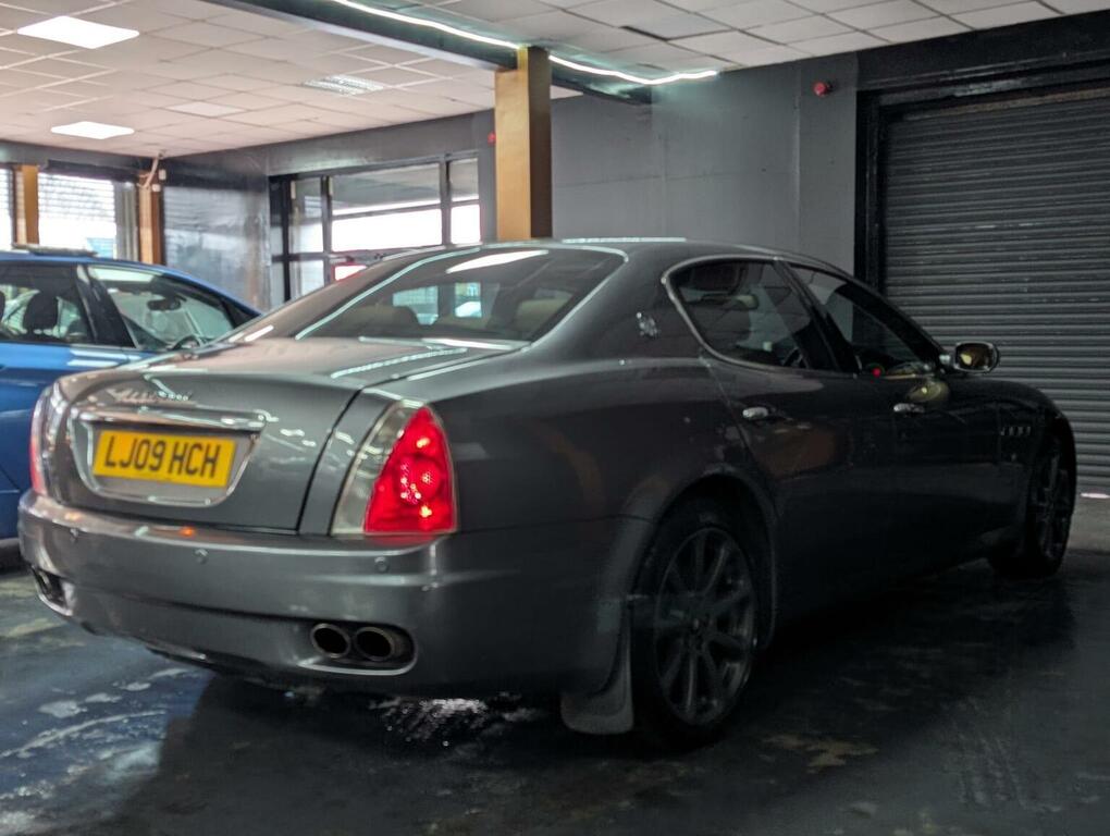 Maserati Quattroporte Automatic Black #41