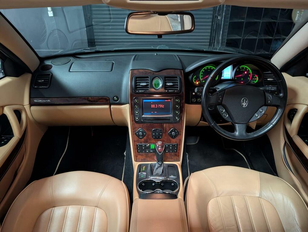 Maserati Quattroporte Automatic Black #10