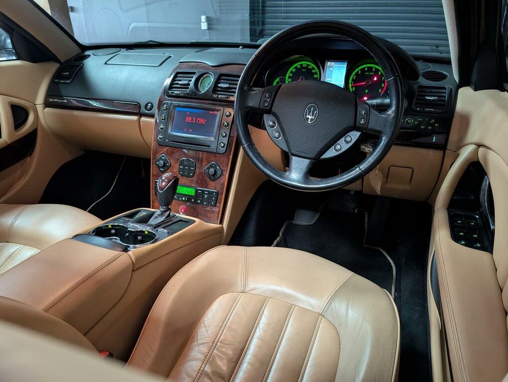 Maserati Quattroporte Automatic Black #15
