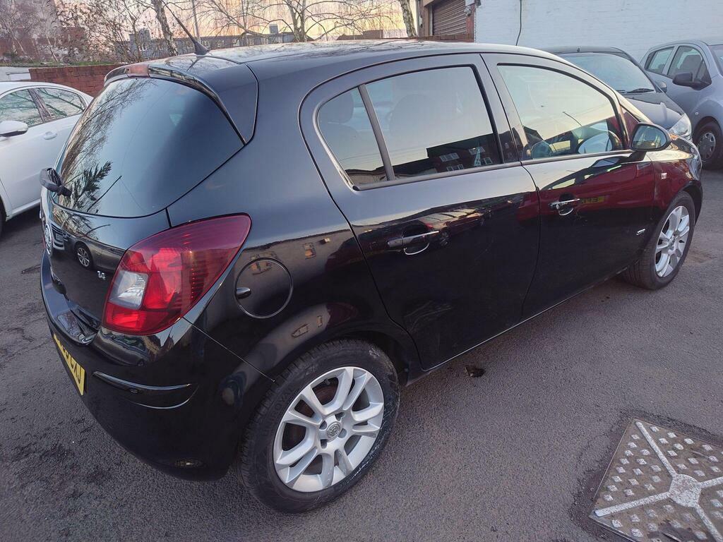 Vauxhall Corsa 1.4I 16V Sxi Black #2