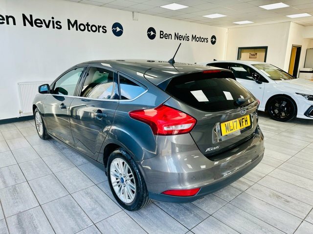 Ford Focus 1.5 Tdci Zetec Edition Hatchback ML17VFH Grey #4