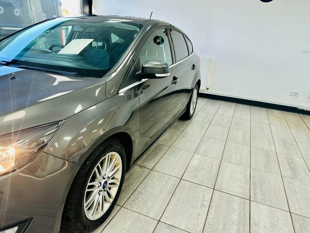 Ford Focus 1.5 Tdci Zetec Edition Hatchback ML17VFH Grey #2
