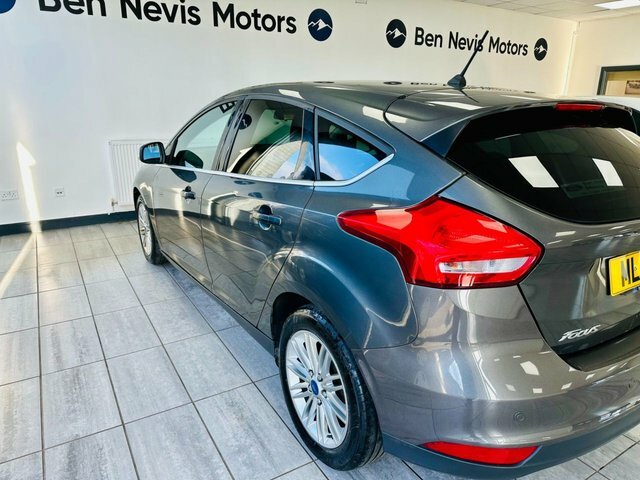 Ford Focus 1.5 Tdci Zetec Edition Hatchback ML17VFH Grey #5