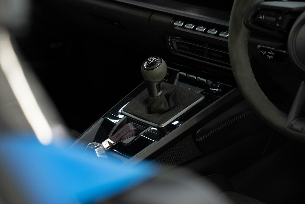 Porsche 911 3.0T 992 Carrera Gts Coupe Euro Blue #5