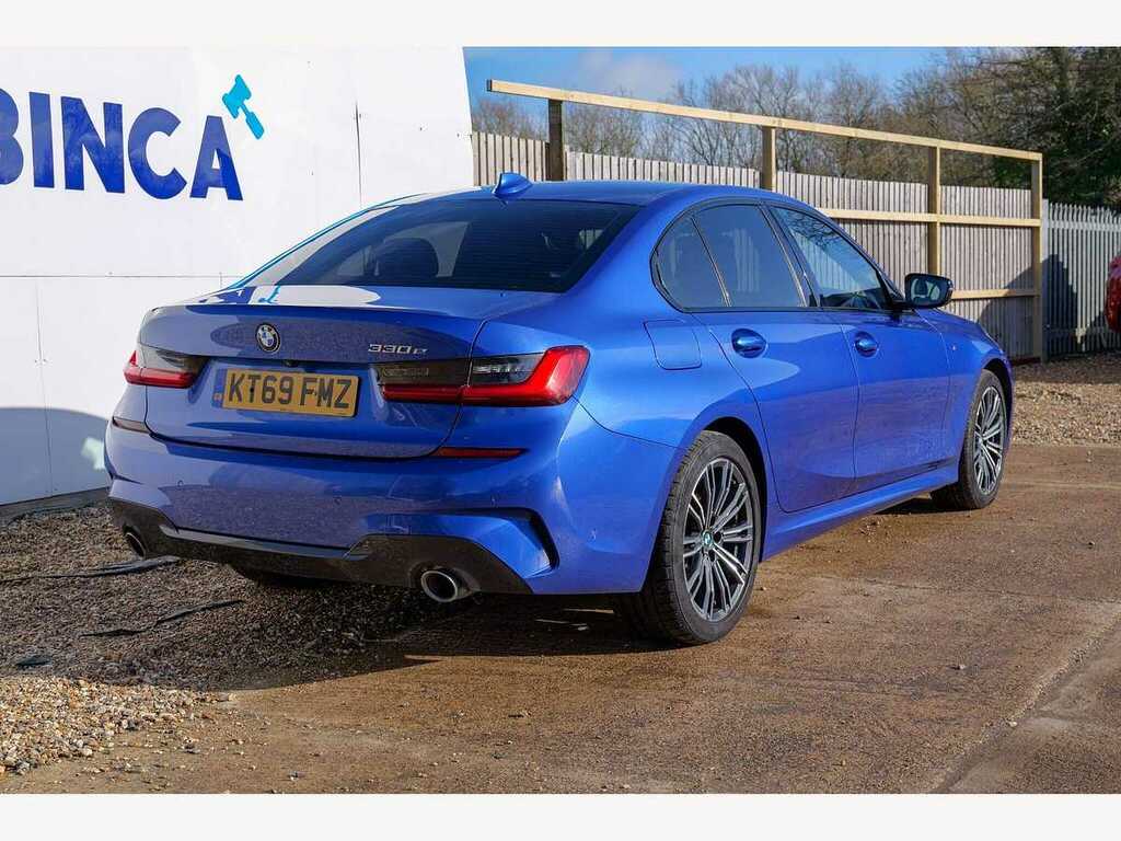 BMW 3 Series M Sport KT69FMZ Blue #5