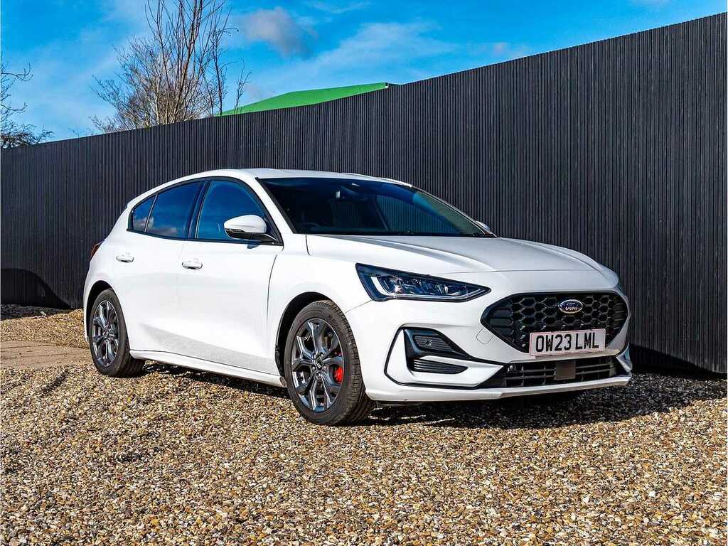 Ford Focus St-line Edition Mhev White