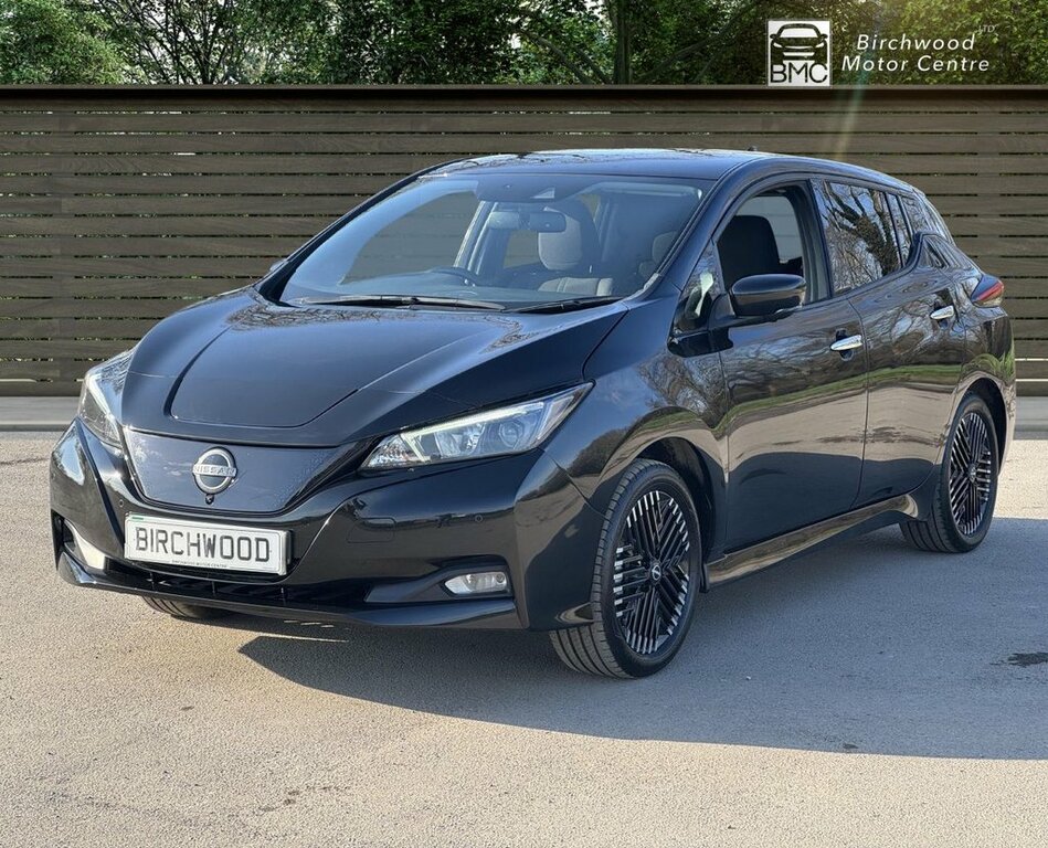 Nissan Leaf Hatchback DS72LFO Black #3