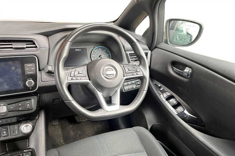 Nissan Leaf 110Kw N-connecta 39Kwh DS72KZW Grey #4