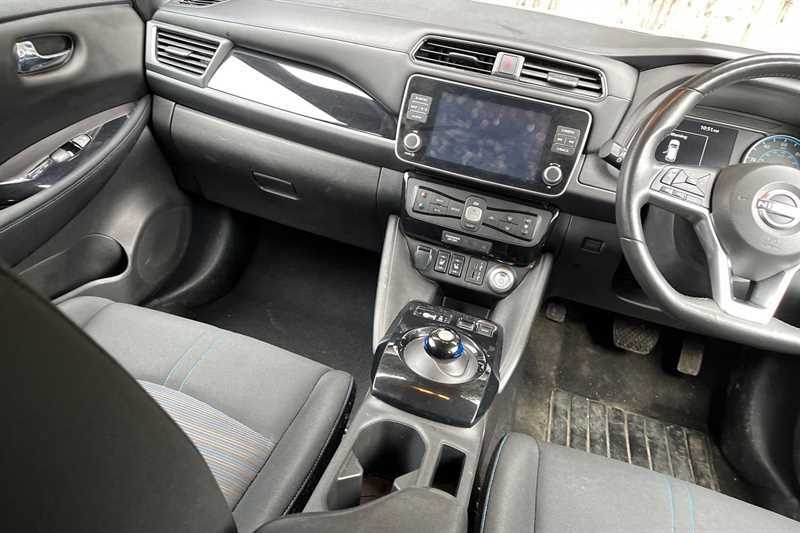 Nissan Leaf 110Kw N-connecta 39Kwh DS72KZW Grey #6