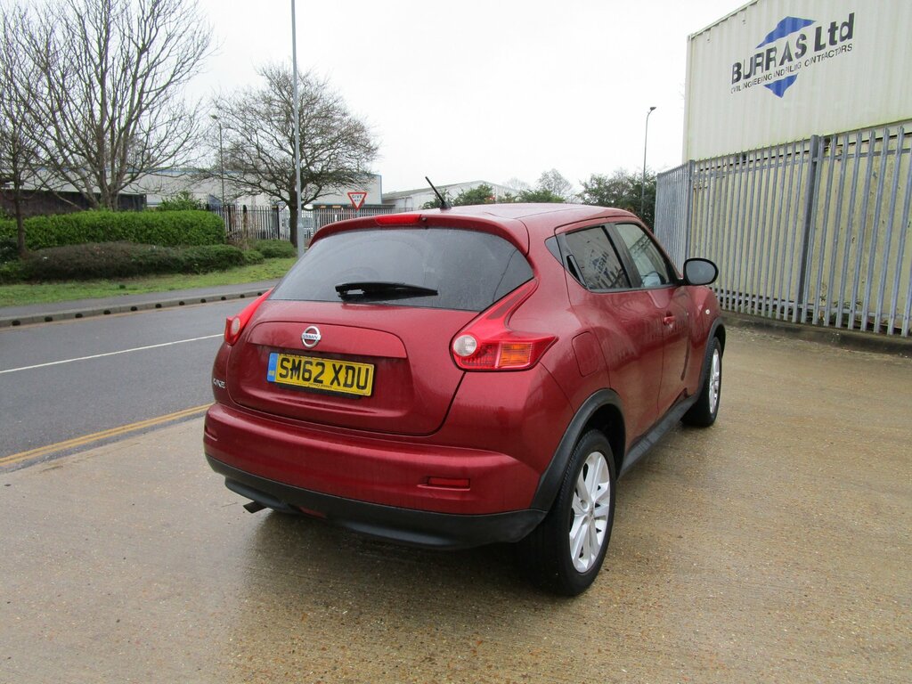 Nissan Juke 1.6 Acenta Premium Suv Euro 5 S SM62XDU Red #4