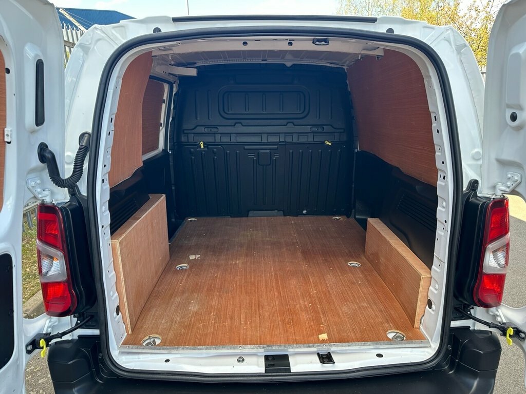Citroen Berlingo 1.5L Enterprise M SM21LLG White #3