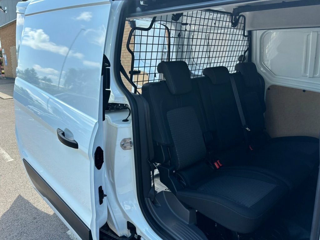 Ford Transit Connect Mpv EO23VHL White #3