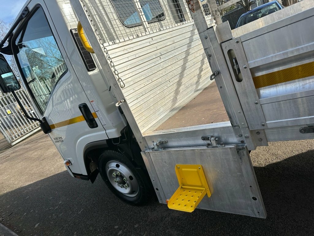 Isuzu 1.9L Null LL73XJZ White #6