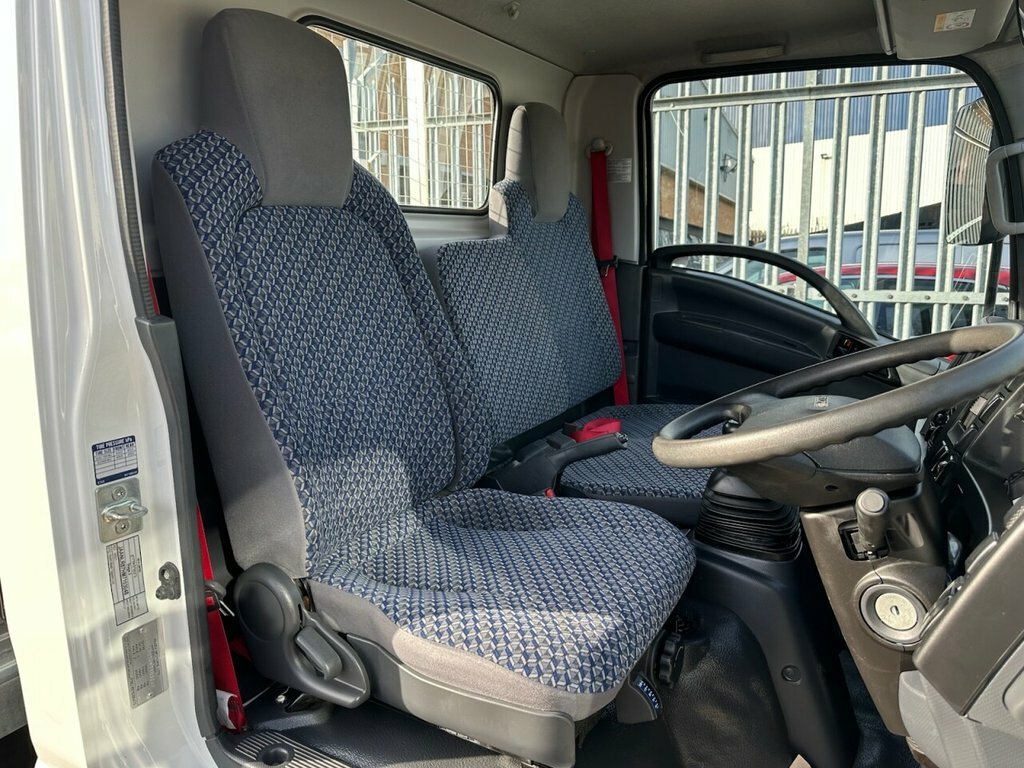 Isuzu 1.9L Null LL73XJZ White