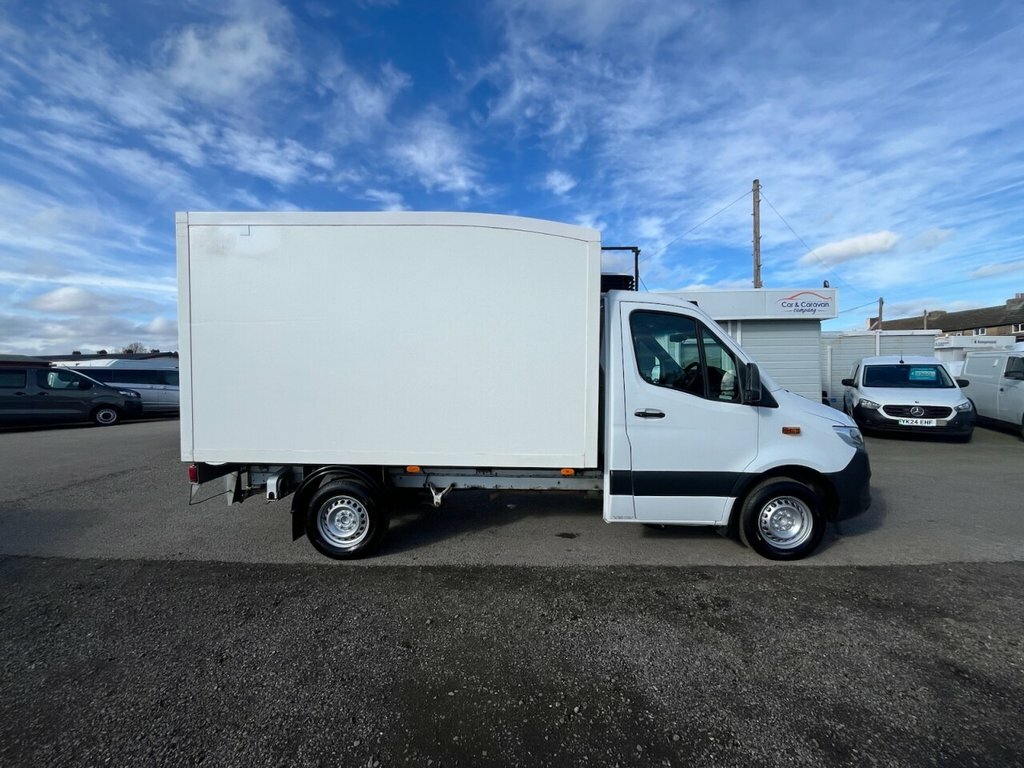 Mercedes-Benz Sprinter 2L Progressive White