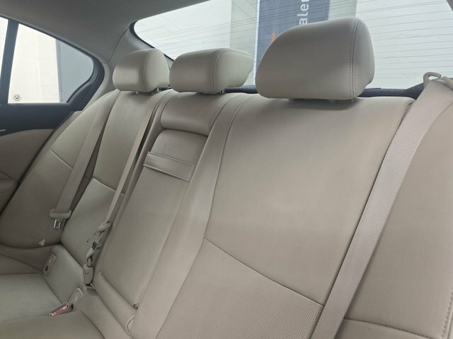 Infiniti Q50 2.1 Premium D White #16