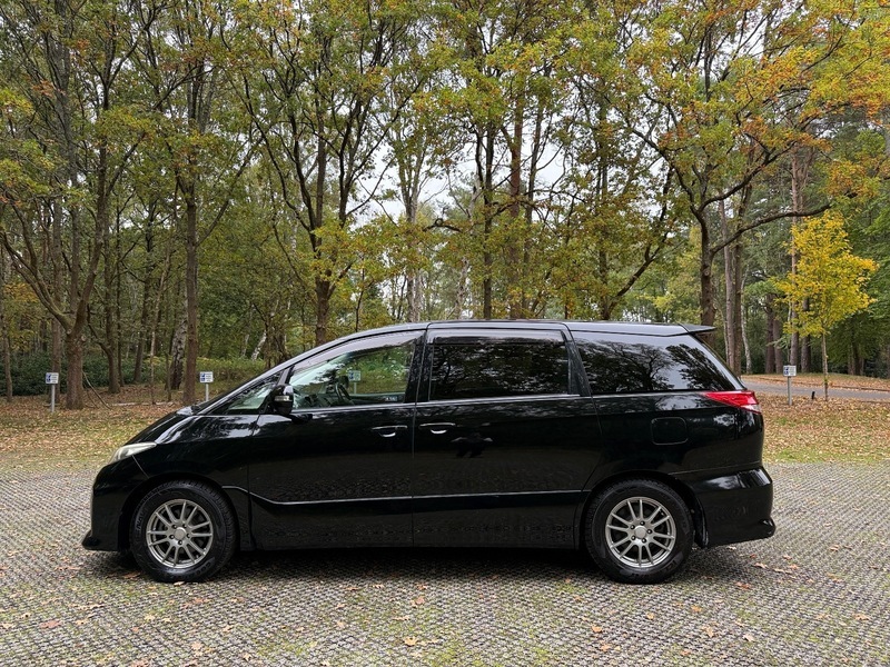 Toyota Estima   #6