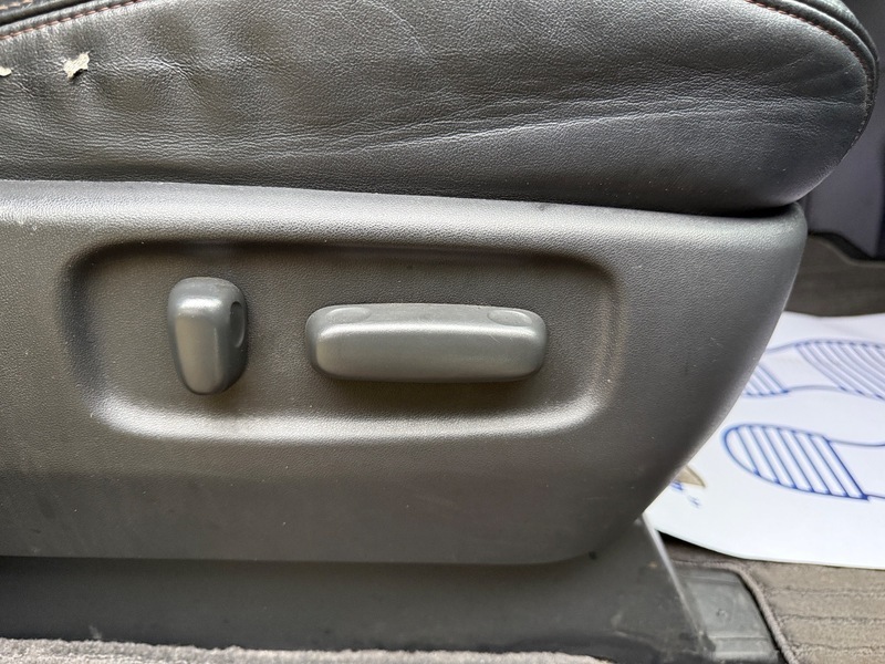 Toyota Estima   #31