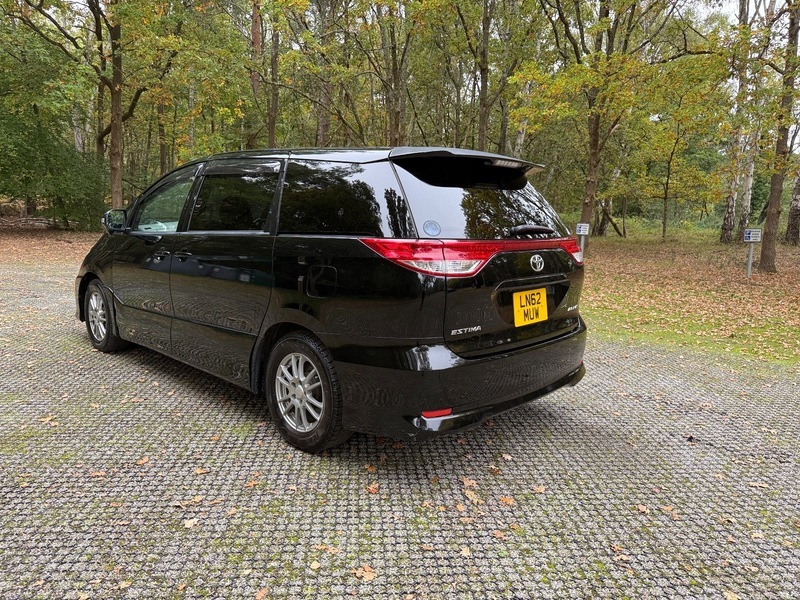 Toyota Estima   #5