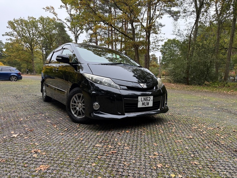 Toyota Estima   #2