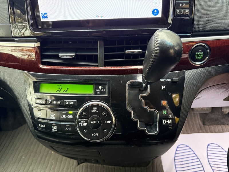 Toyota Estima   #26