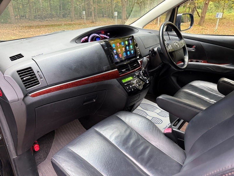 Toyota Estima   #18
