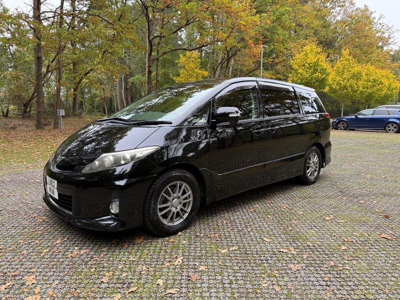 Toyota Estima   #8